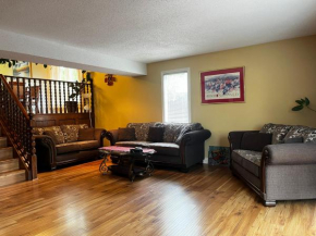 Beautiful room close Airport!